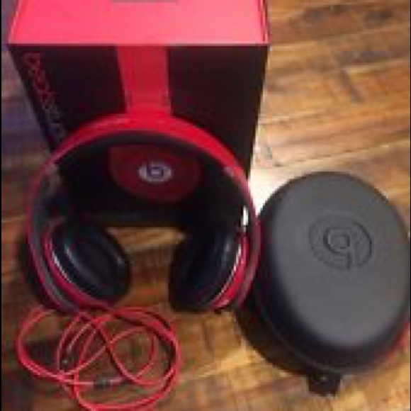 Beats Dr Dre red Studio - Picture 2 of 2